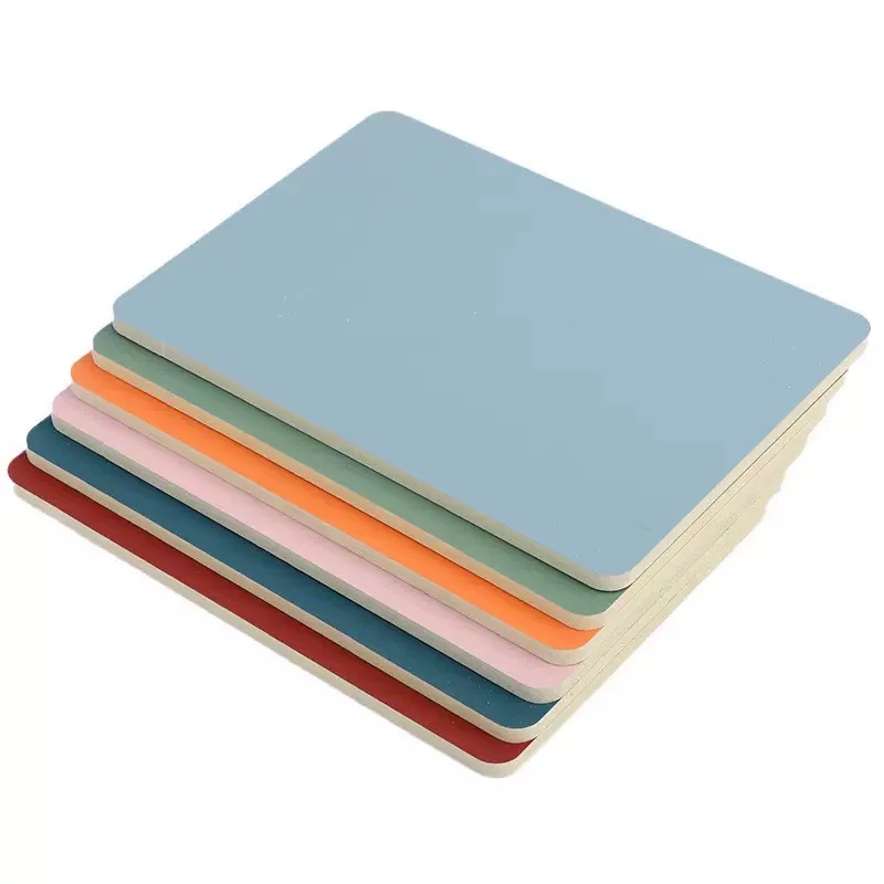 Bőrérzet típusú szénkristály falpanel